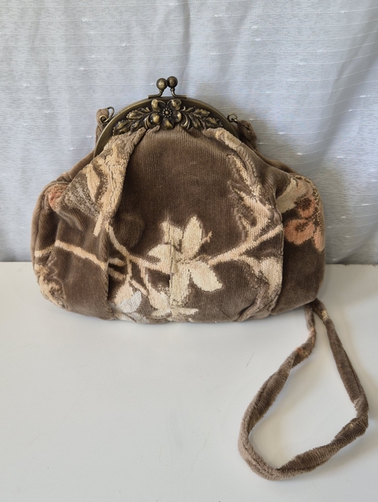 carpetbags of america Handbags - Vintage Carpetbag Brown Velvet Floral Crossbody Bag